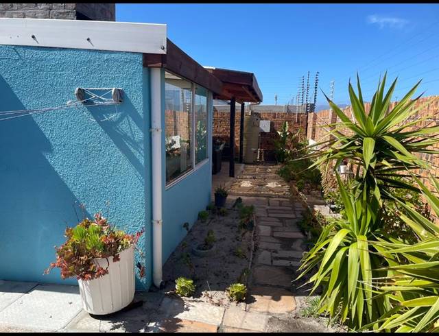 2 BEDROOM PROPERTY TO RENT IN COSTA DA GAMA